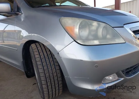 2005 Honda Odyssey Touring z USA, uszkodzony, nr VIN 5FNRL38855B015693